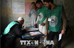 Đánh bom liều chết tại trung tâm đăng ký bầu cử ở Afghanistan 
